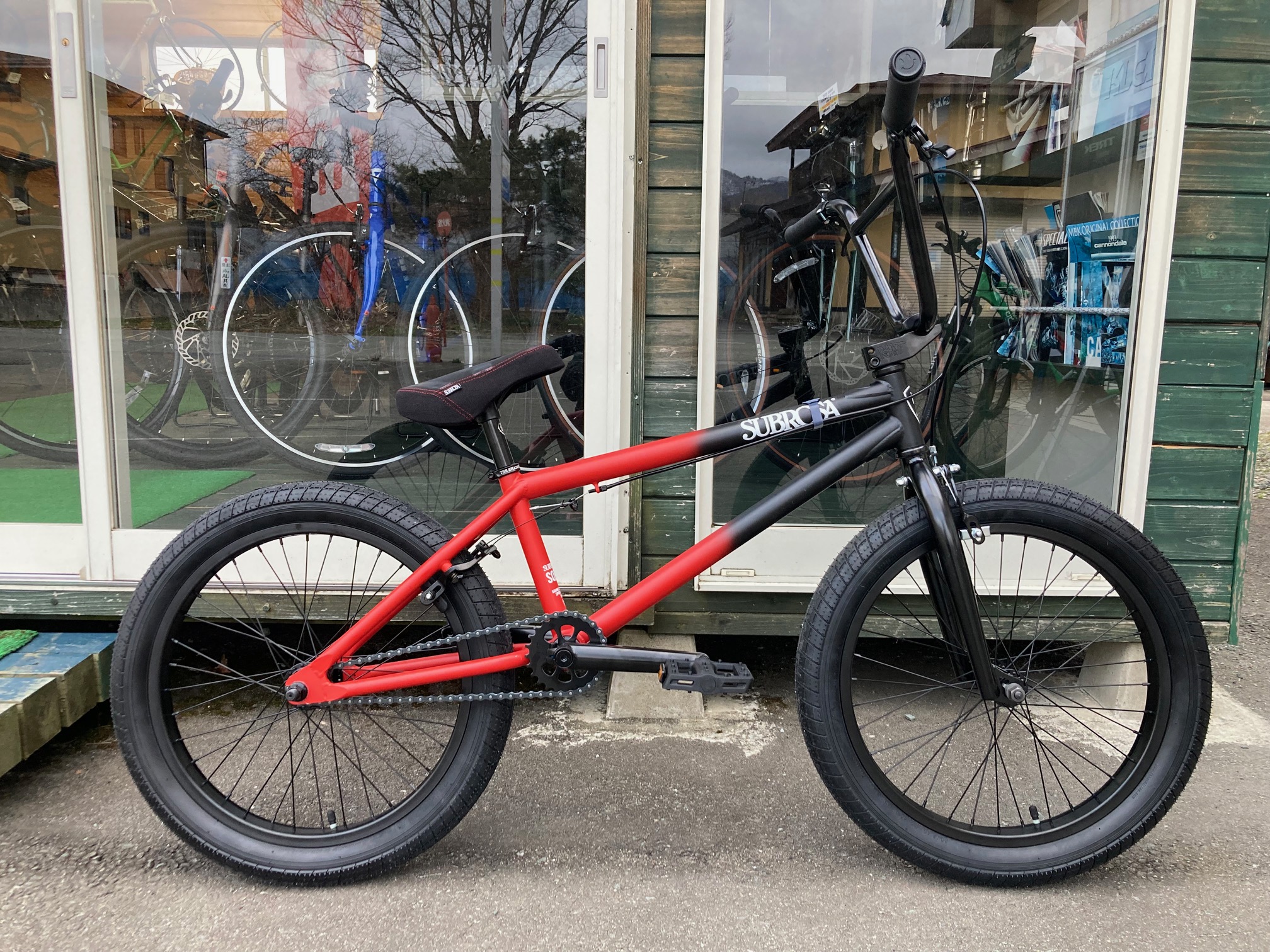 2025 SUBROSA Sono black/red fade 20inch ¥85,800 Tax in